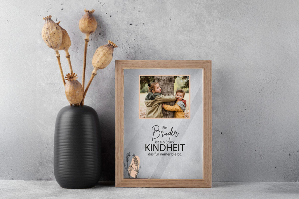 Personalisierter Bilderrahmen mit Bild von Geschwistern